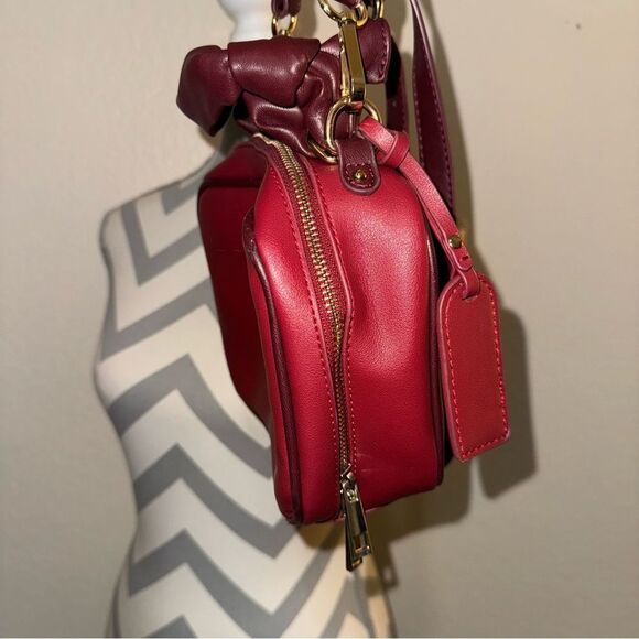 Sole Society Douga Burgundy Red Square Zipper Adjustable Crossbody Handbag - Picture 9 of 16